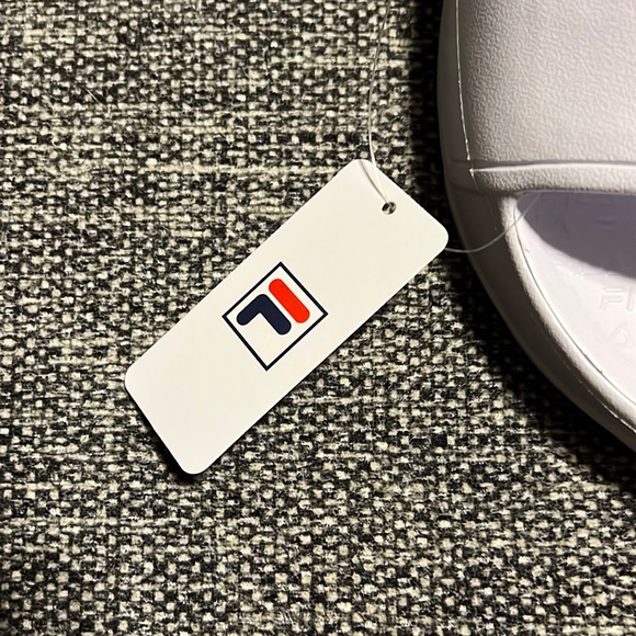 NWT Fila Big Box Logo Slide Sandal - Picture 5 of 8